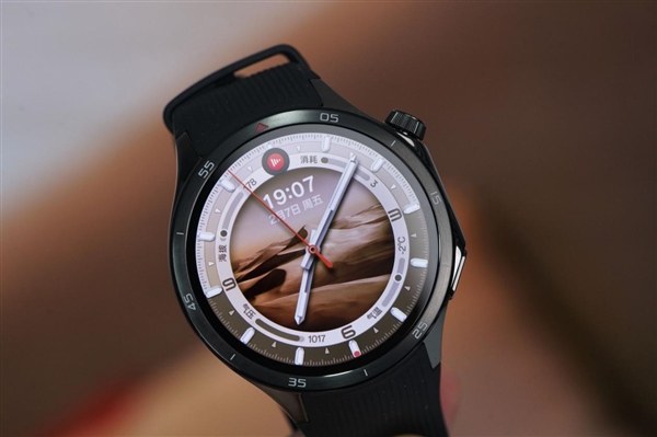 全球首发无感高血压风险评估！OPPO Watch X2图赏