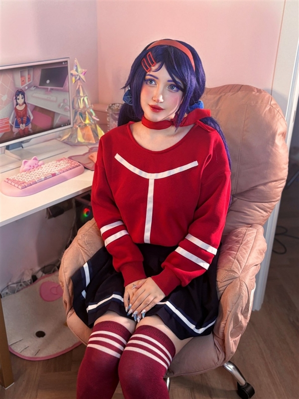 欧美御姐Cos漫威隐形女美图赏 紧身衣勾勒好身材