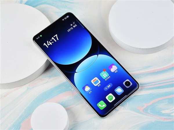 真我GT7 Pro竞速版上手：真正的骁龙8至尊版质价比之王