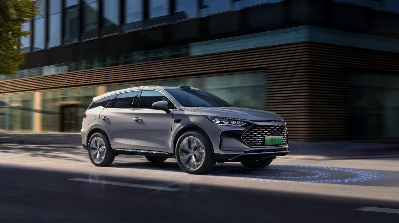 唐DM-i智驾版上市售价17.98万元起，开创中大型SUV全民智驾时代