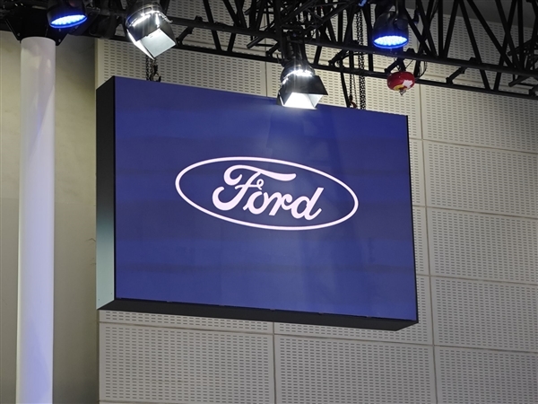 福特：2024年电动车让我们亏了371亿