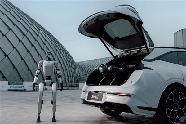 全系标配激光雷达+高阶智驾！极氪007GT实车正式首发亮相