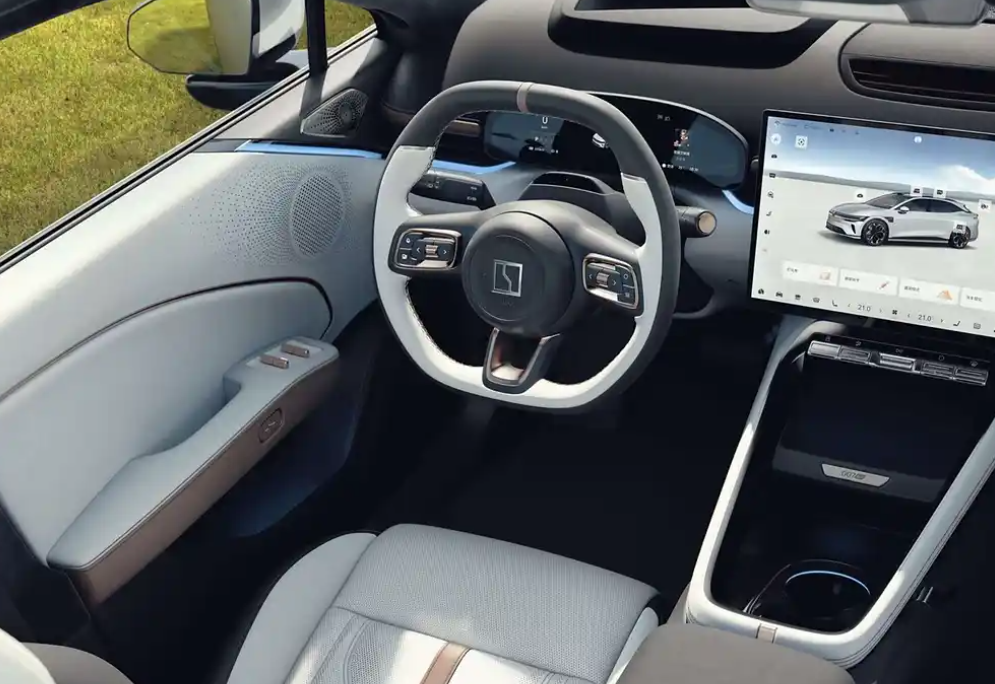 极氪007GT即将在4月发布！搭配主动式进气格栅