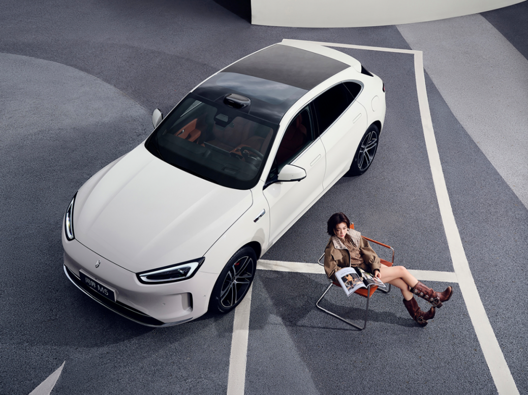 天生出色，五大升级！问界新M5 Ultra上市，售价22.98万元起