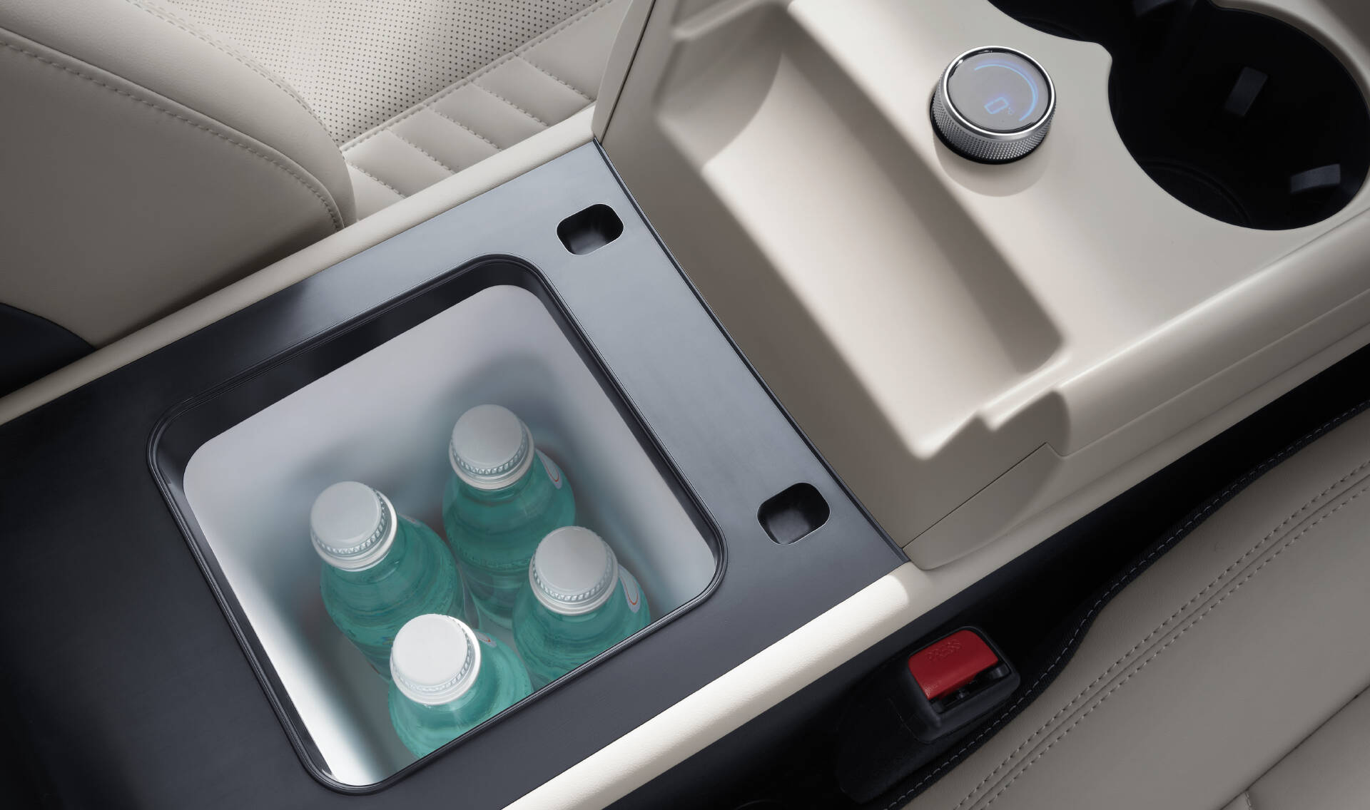 11.98万起！智美中级纯电轿车秦L EV重磅上市，年轻人想要的它都有