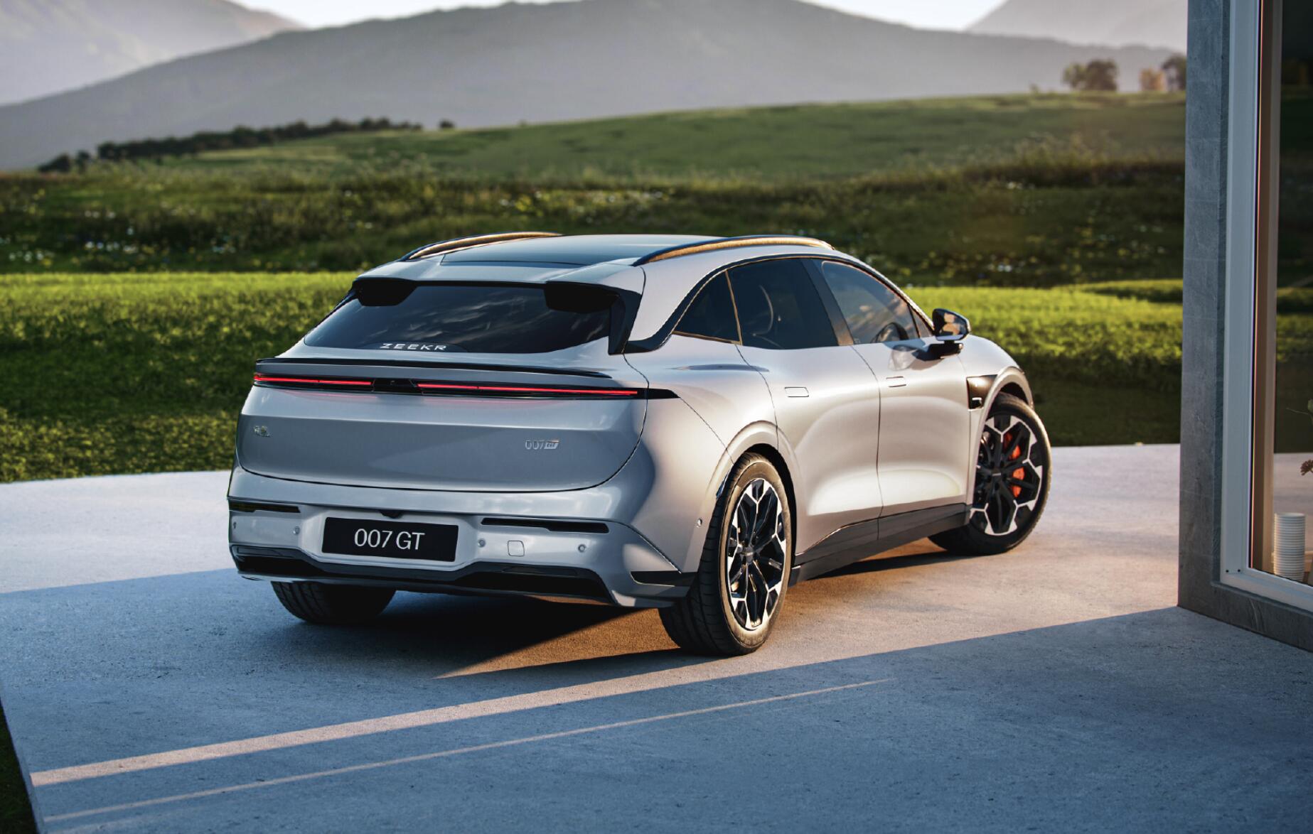 准备好钱包 吉利四款新车来袭 2025款星瑞东方曜今朝版领衔