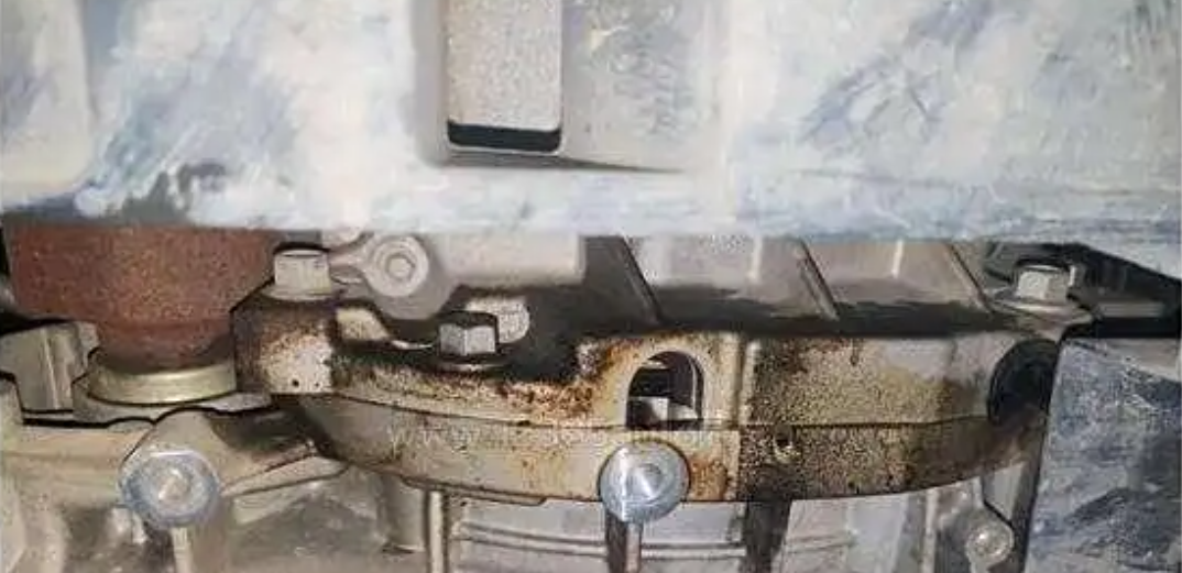 从屠榜到屠心：长安车机困局揭开国产智能化伤疤，谁在为车企试错买单