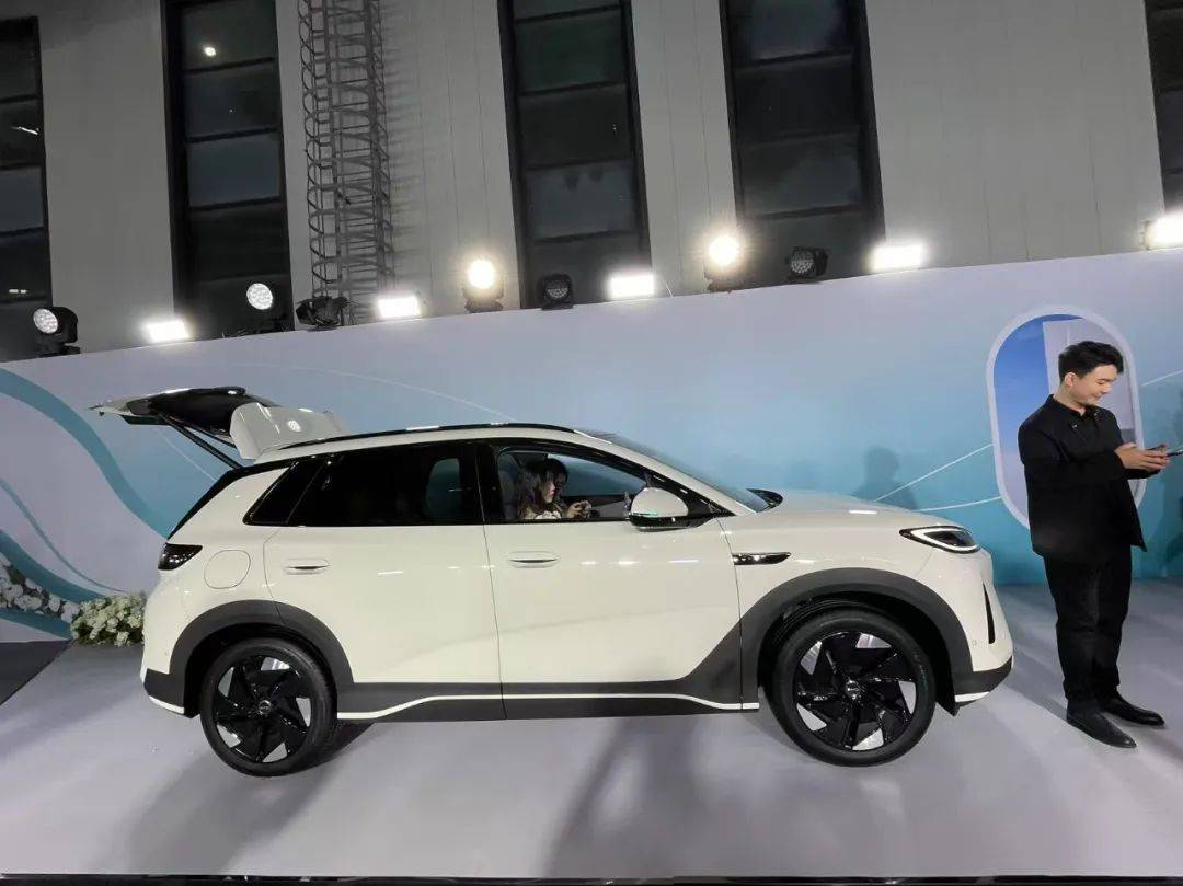 11.78万元起，海狮05EV：标配天神之眼，更有冷暖冰箱