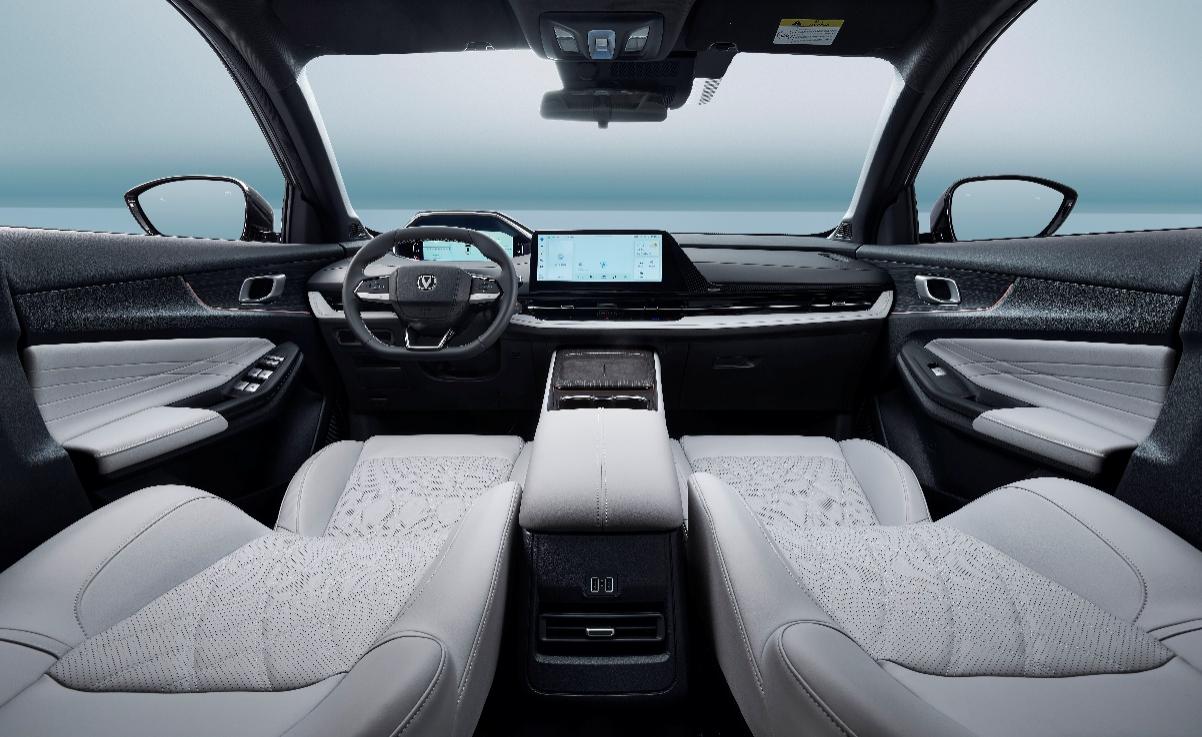 实测每公里0.29元，长安第三代CS55PLUS PHEV，补贴后7.99万元起