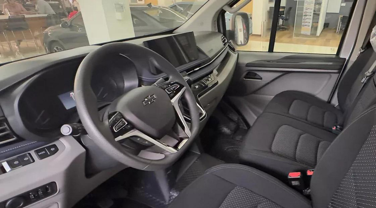 换标版的大通V70，雪佛兰新车曝光，侧滑门，3座，2.0T柴油动力