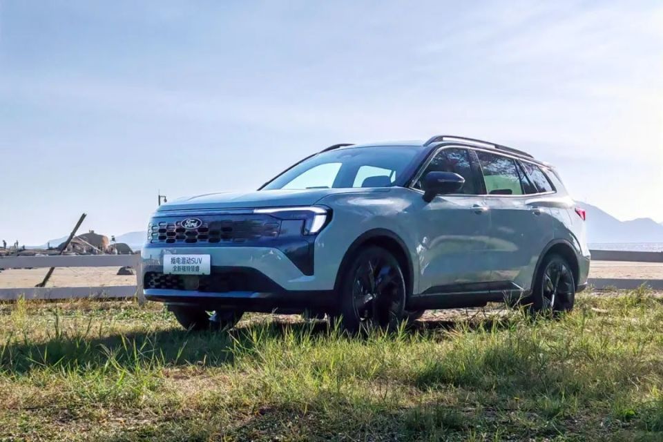 福特纵横保值回购新政发布，领睿领裕插电混动SUV成市场焦点