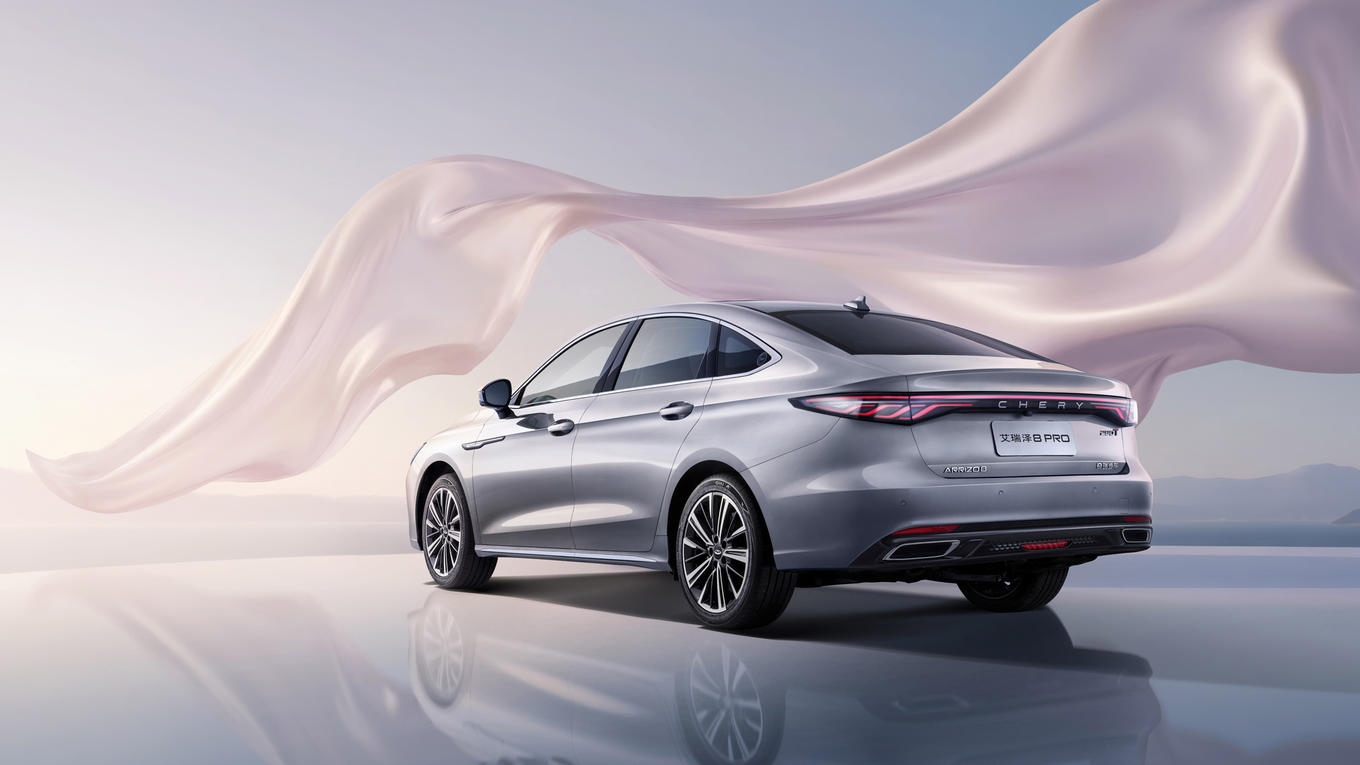 艾瑞泽8 PRO／搭载鲲鹏1.6T+L2级智驾系统，限时红包价10.39万起