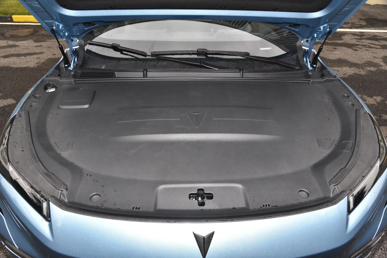 混动SUV双雄会，深蓝S05对比银河星舰7 EM-i，谁更胜一筹？