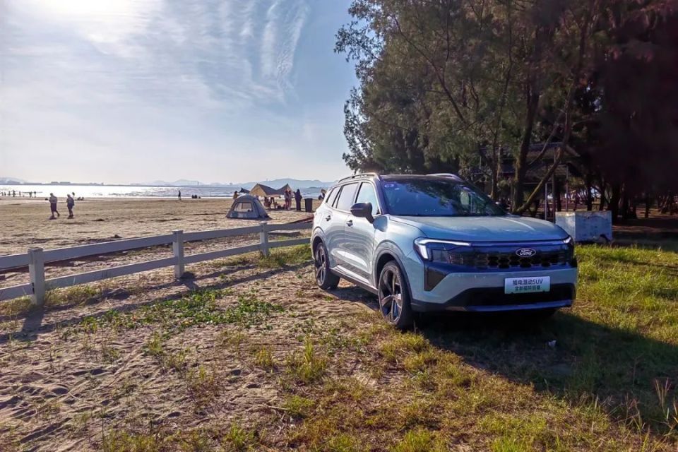 福特纵横保值回购新政发布，领睿领裕插电混动SUV成市场焦点