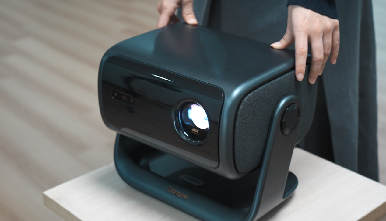 2025家用投影清晰度大比拼，当贝F7 Pro脱颖而出