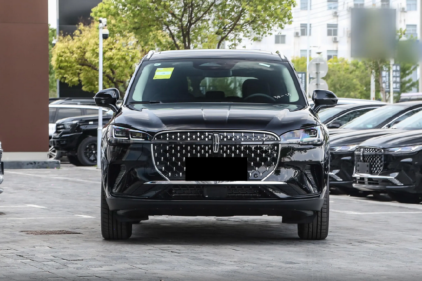 23.58万元起，这款美系SUV造型大气颜值高，续航可达1240km