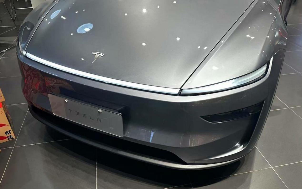全轮驱动版涨价1万块！特斯拉在“逼着”消费者买后驱版Model Y？