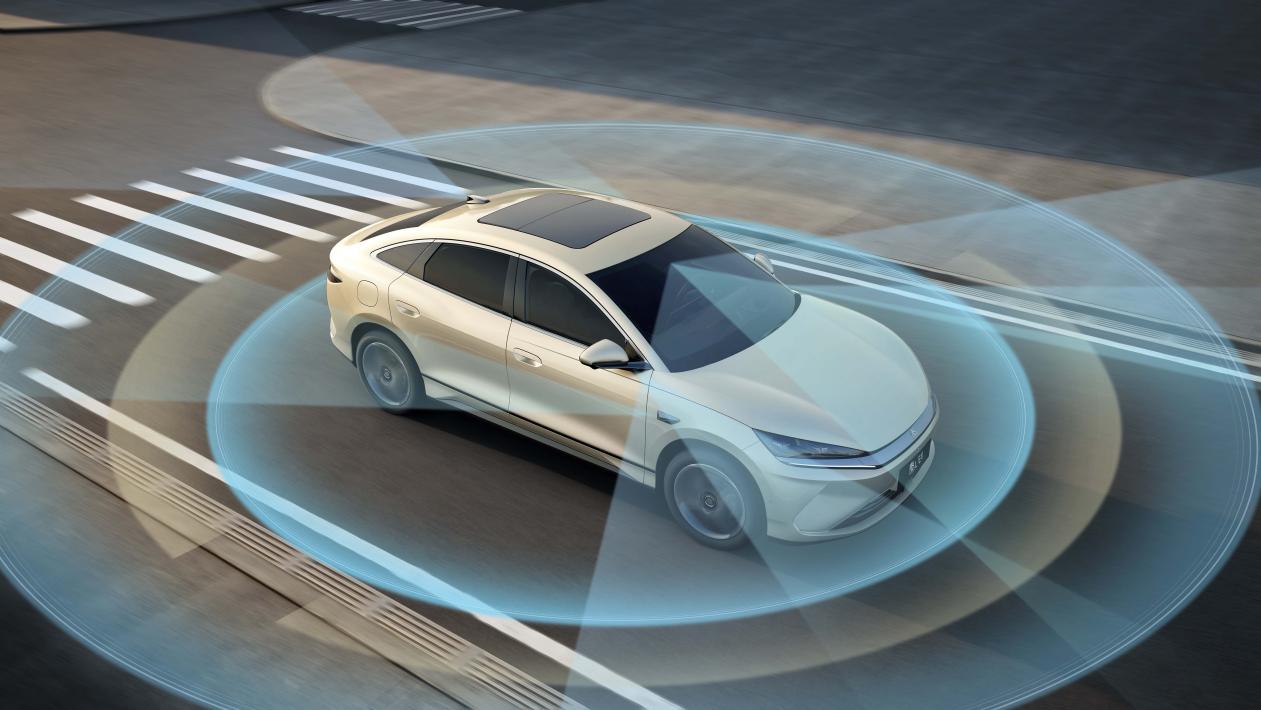 专属年轻人的六边形神车 11.98万元起秦L EV登场