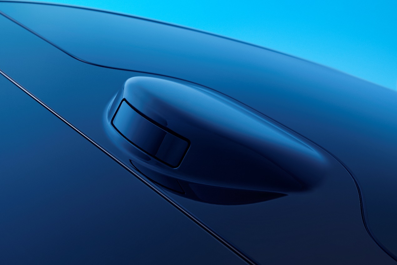 高通双旗舰芯片+激光雷达，零跑B10预售10.98万元起