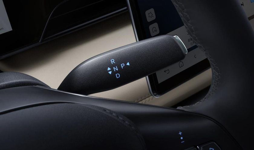 11.98万元起，比亚迪秦L EV上市