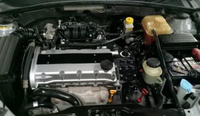 别克凯越在哪里加玻璃水 别克凯越加玻璃水位置(发动机舱右下角)