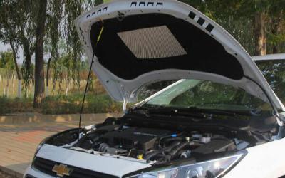 发动机盖的工作原理 发动机盖安装及拆卸注意事项