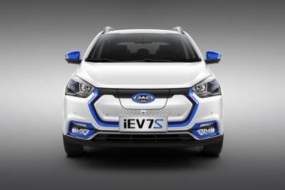 江淮IEV7S适合什么人开 江淮IEV7S值得我们肯定