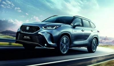 丰田皇冠陆放2022款报价及图片 新款落地价27万一台(没有2022款车型)