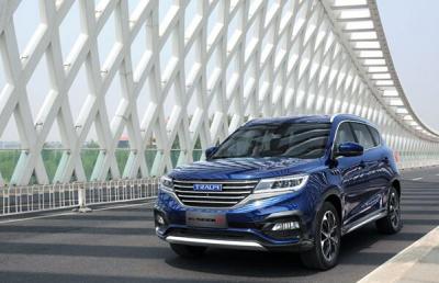 君马SEEK 5外观内饰 液晶显示屏科技感十足