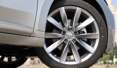 大众cc轮胎型号多少 大众cc轮胎规格(245/40 r19)