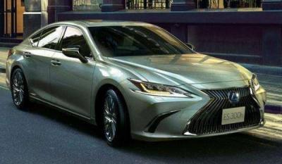 雷克萨斯es300的油箱有多大 油箱容量50L(百公里油耗仅6.5L)