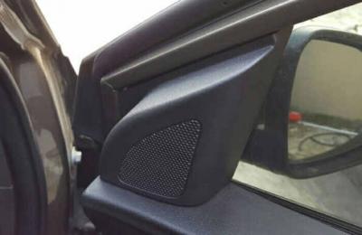 车门从里面打不开了是怎么回事？车门里面打不开外面能打开是怎么回事