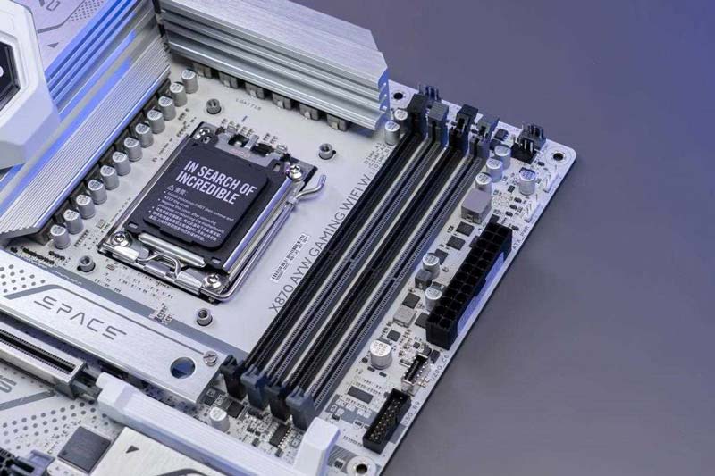 高端Zen5平台的实用之选! 华硕X870 AYW GAMING WIFI W哎呦喂测评