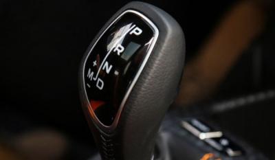 P R N D L代表什么档位?