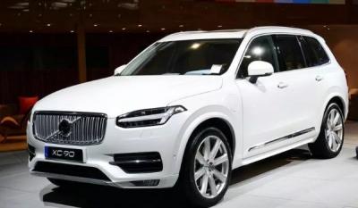 沃尔沃xc90加满油能跑多少公里 沃尔沃xc90油箱多少升（油箱容积71L）