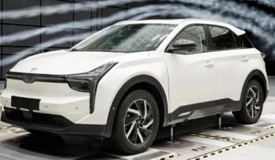 哪吒u的电池使用寿命 20年左右的时间(1200次充放电)