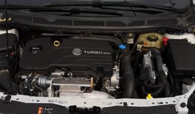 别克威朗在哪里加玻璃水 别克威朗加水的地方在哪里(发动机舱右下角)