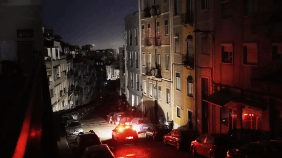 西班牙大停电评测媒体受影响：XSX瞬间死机 PC幸存