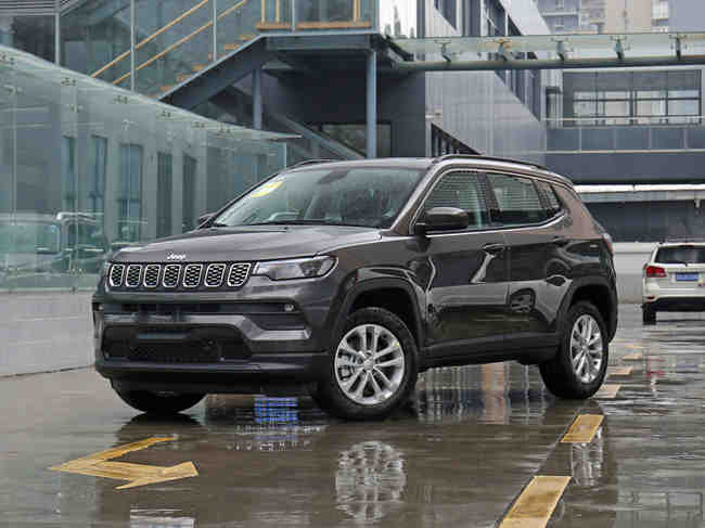 jeep指南者2.0T领先版报价 裸车补贴及落地价格