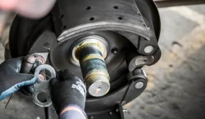 三角臂胶套坏了有必要换吗