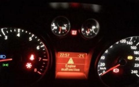 汽车雪花灯亮怎么回事