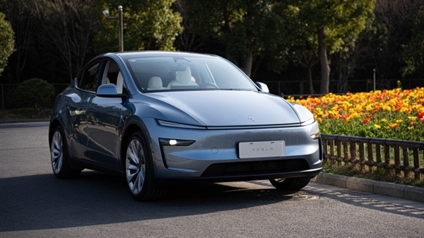 特斯拉中国躺赚时代结束！销售：现在一周7天在岗 单日工作近13小时