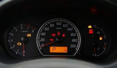 大众车显示三角黄叹号