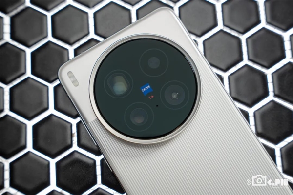 拍视频赶超苹果iPhone 蓝厂的新手机用起来到底怎么样