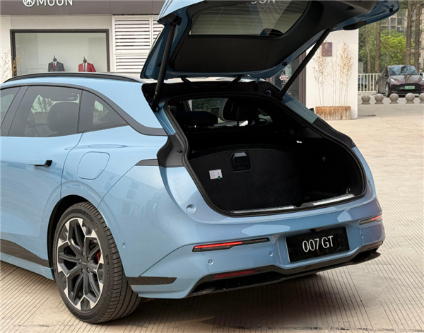 19.99万的007GT 极氪今晚诚意到位了