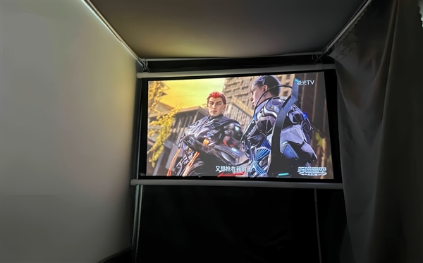 2025年宿舍投影仪选购推荐：当贝Smart1打造专属影音小天地