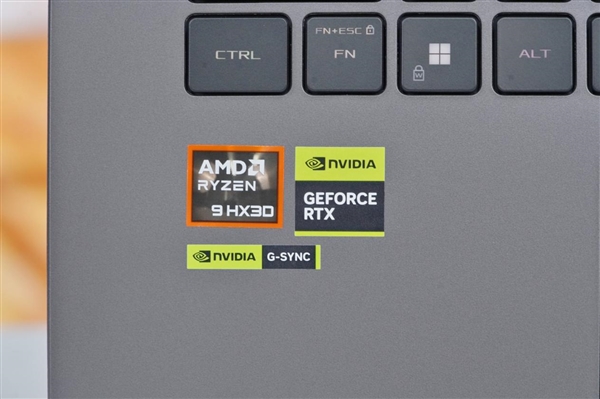 锐龙9 9955HX3D加持！ROG魔霸9笔记本图赏