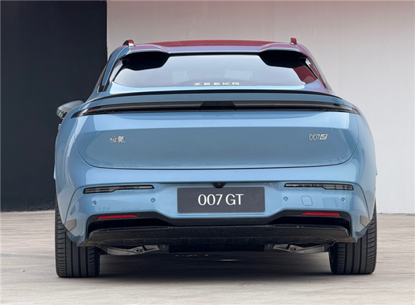 19.99万的007GT 极氪今晚诚意到位了