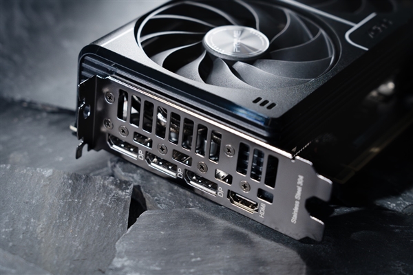 华硕RTX5060 Ti系列显卡发布！50系家族再添强将 