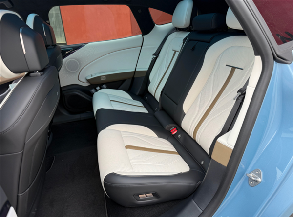 19.99万的007GT 极氪今晚诚意到位了